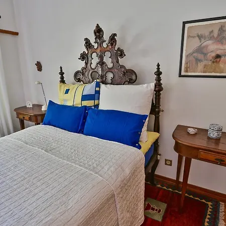 Large Portuguese Apartment *